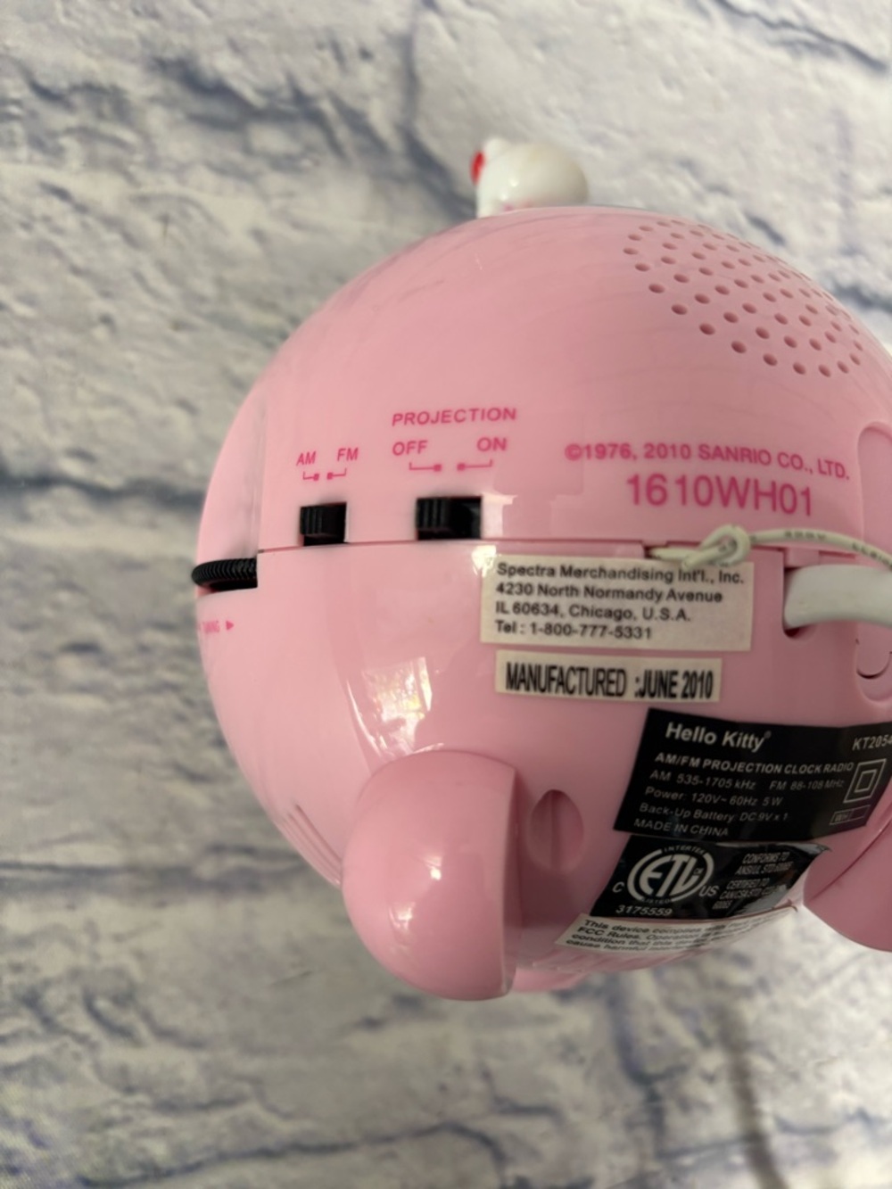 Retro Hello Kitty Pink Round Digital Radio Alarm Projection Clock 2010 Vintage - Picture 9 of 13